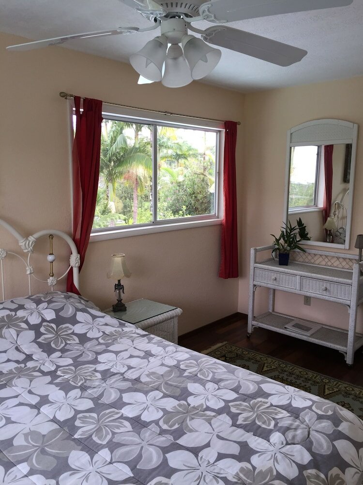 Фото Lava Tree Tropic Inn