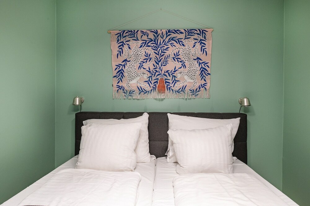 Фото The Churchill 4 - Into This Place