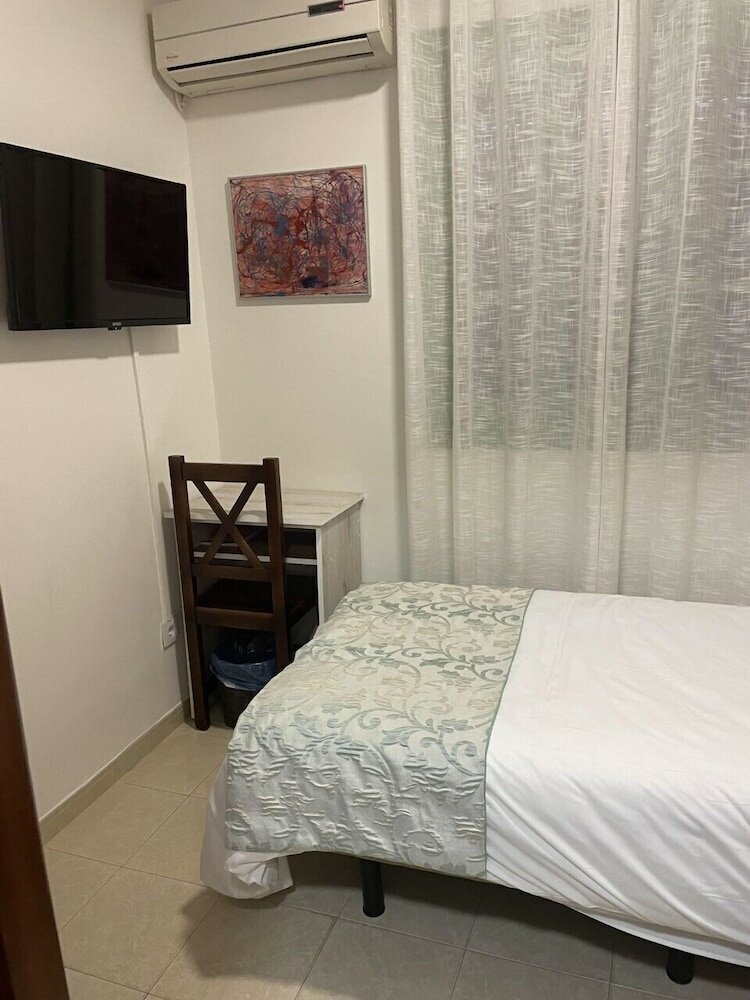 Фото Hostal Fleming