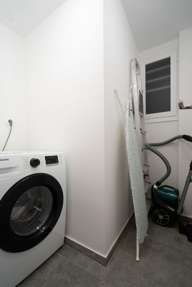 Фото The Urban King Apartment