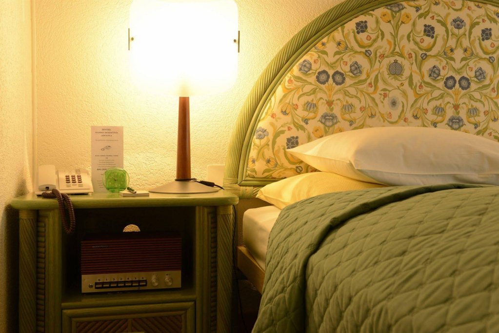 Фото Hotel Sasso Boretto