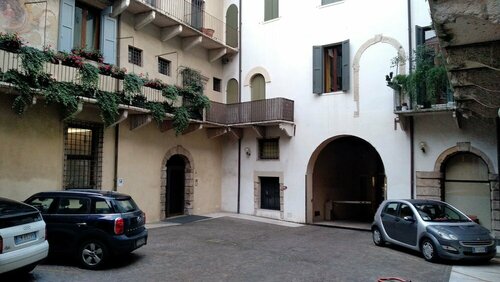 Гостиница Marconi Rooms - Loggia delle Erbe в Вероне