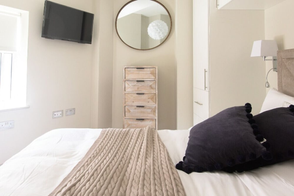 Фото The Soho Loft - Elegant & Modern 1bdr in Soho