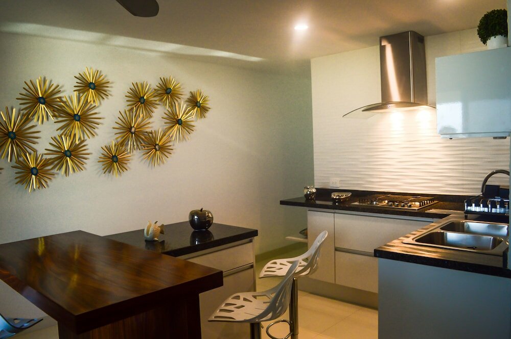 Фото Beachfront Penthouses at Brisas by The Spot