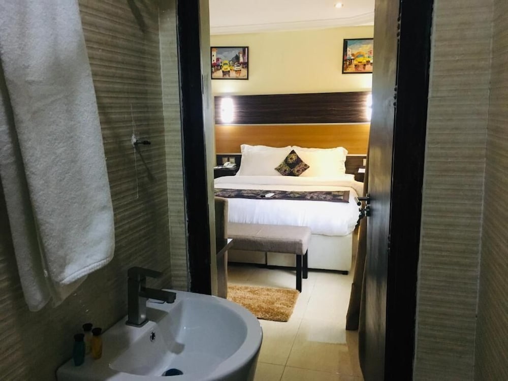 Фото Stoneside Hotel and Apartments