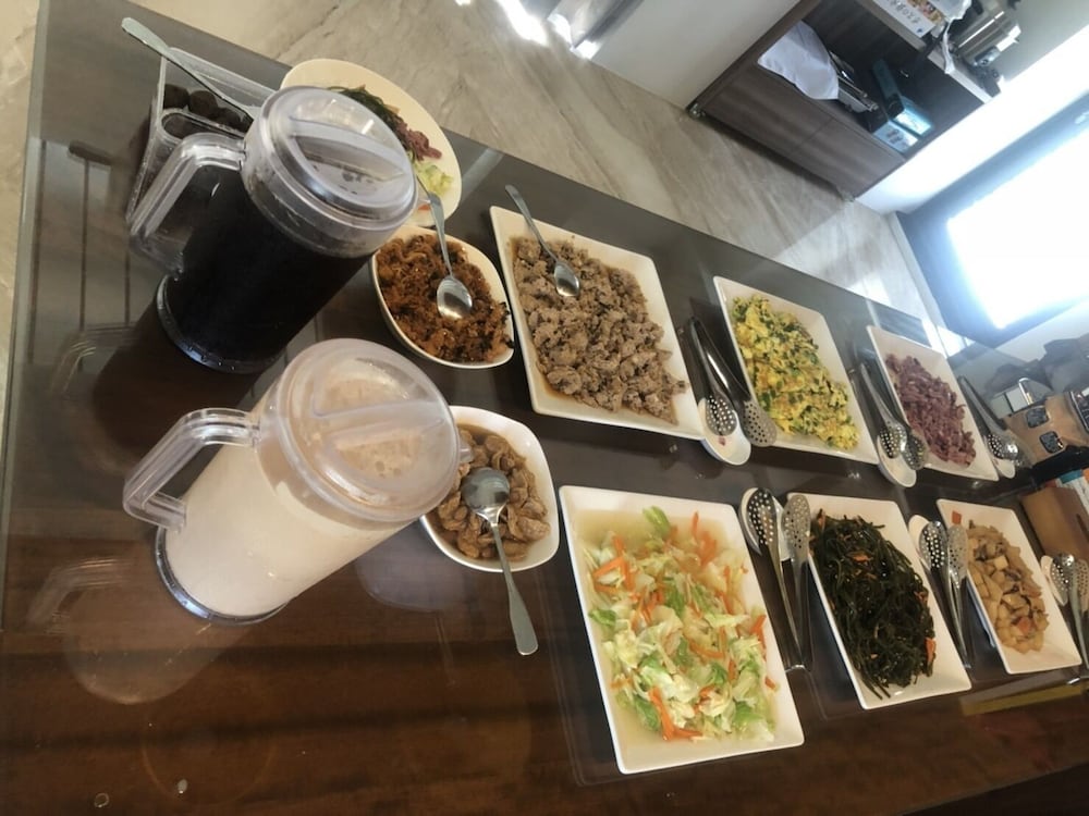 Фото Maple Left Shore B&b