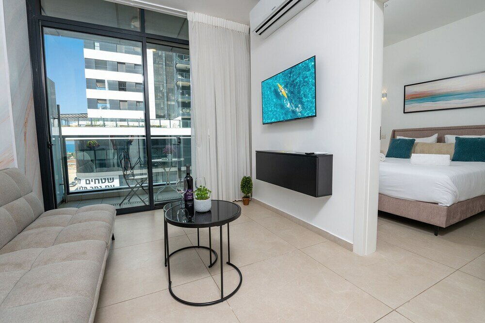 Фото Hi - Yam SeaView Apartments & Suites