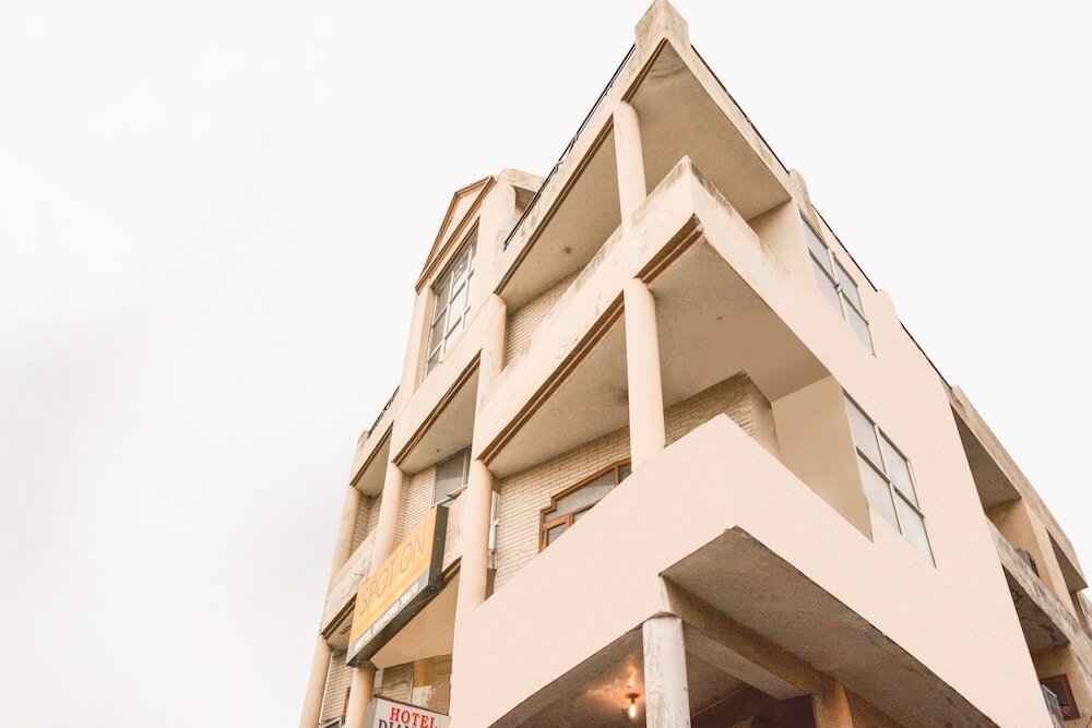 Фото отеля 1