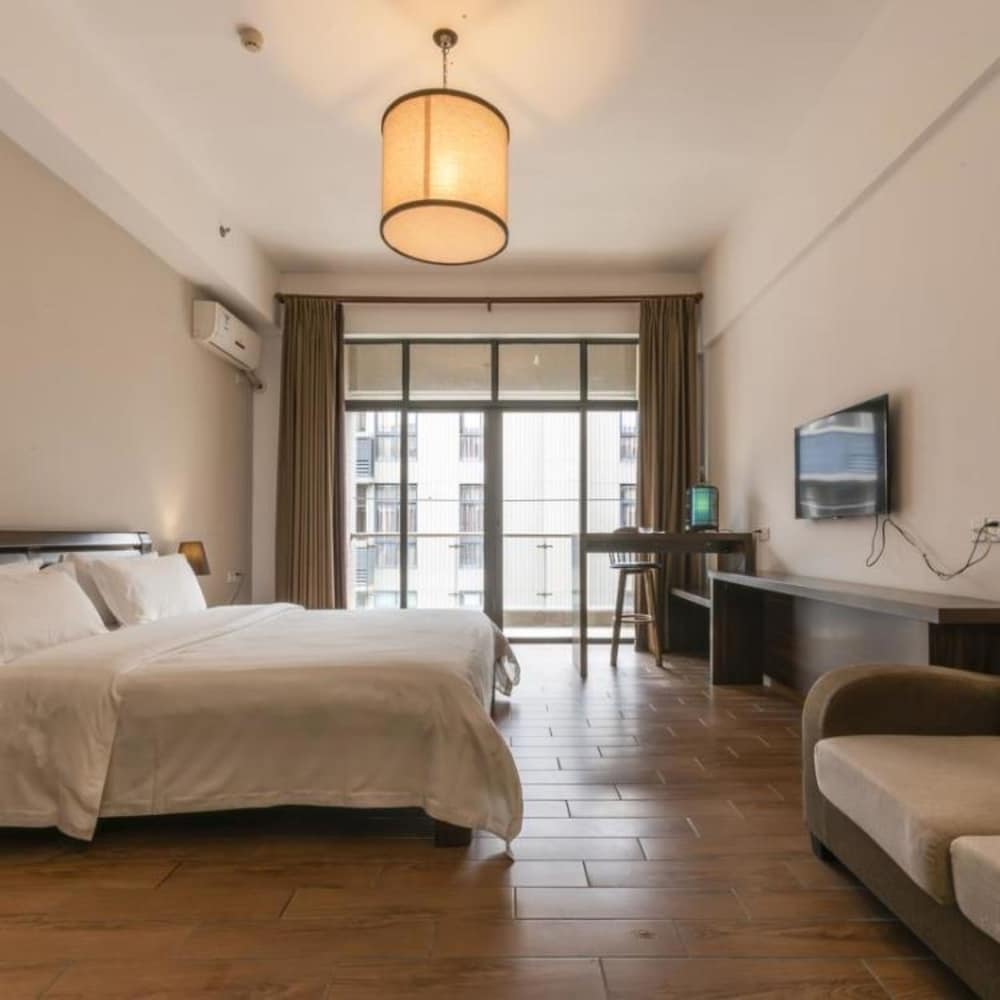 Фото V-hotel Boutique Hotel