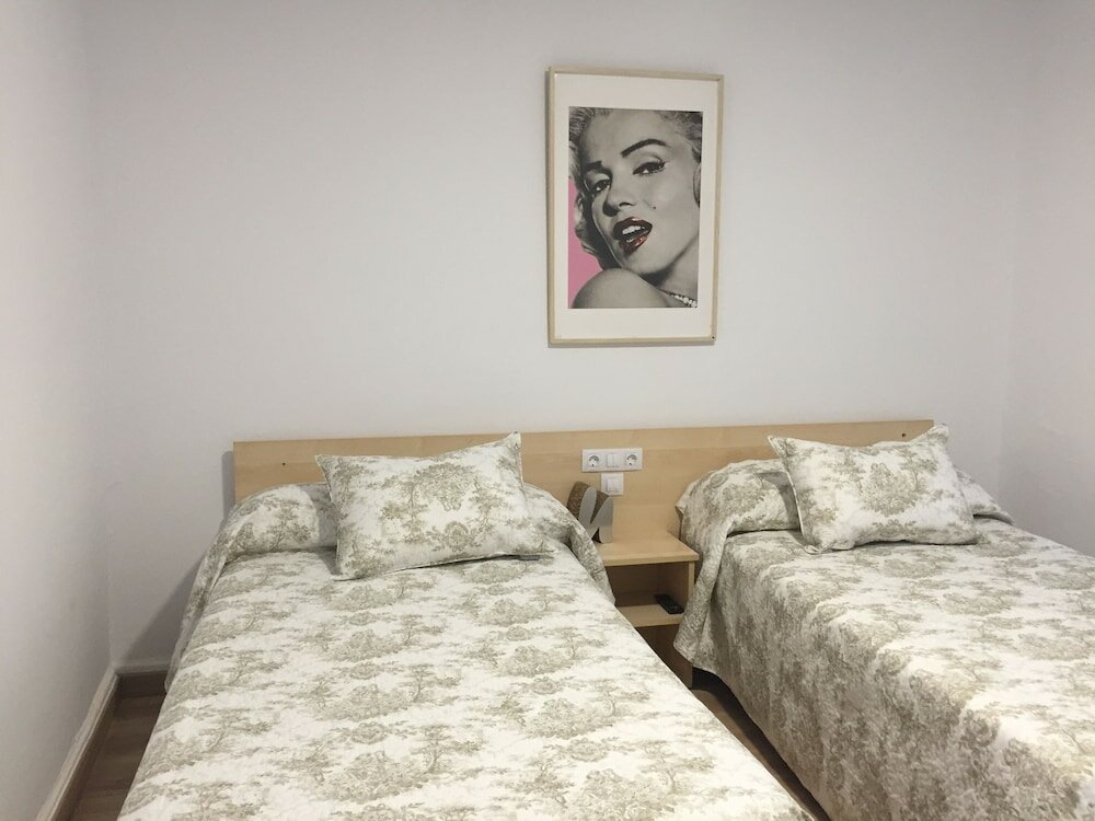 Фото Pension Oviedo