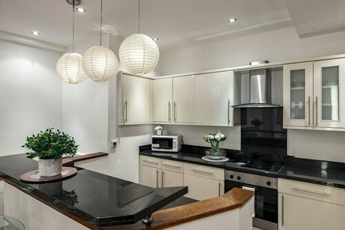 Гостиница Mayfair Park Lane Lux 2-bedroom Apartment в Лондоне