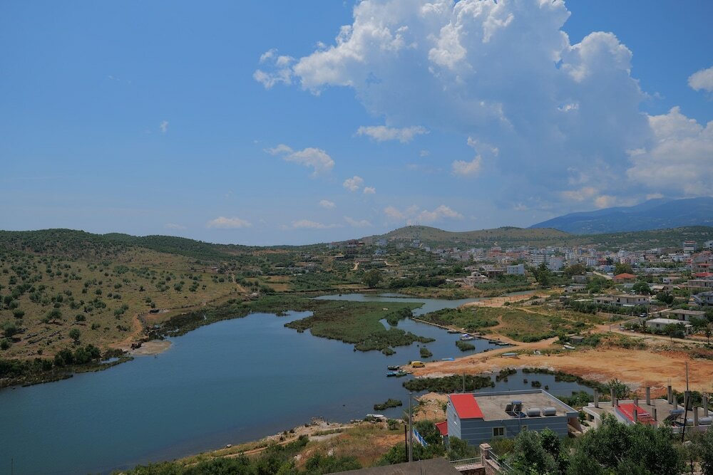 Фото Pellumb Apartments