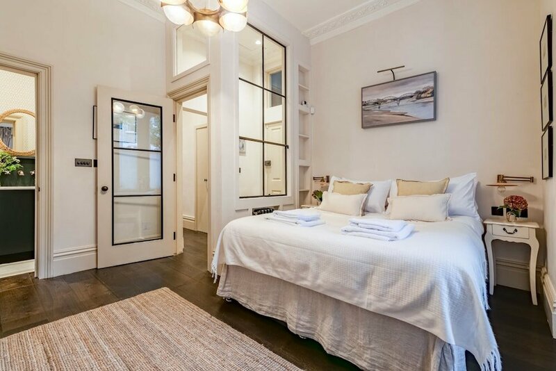 Апартаменты Beautiful 2 Bed Apartment In West London в Лондоне