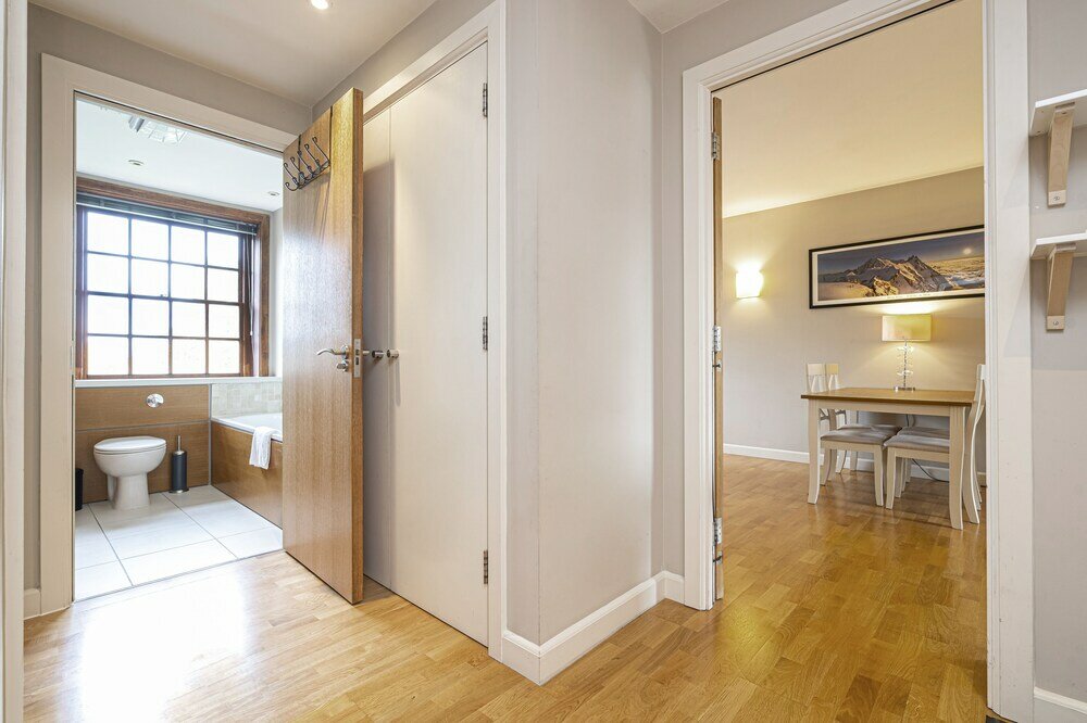 Фото Peaceful Putney Apartment by Underthedoormat