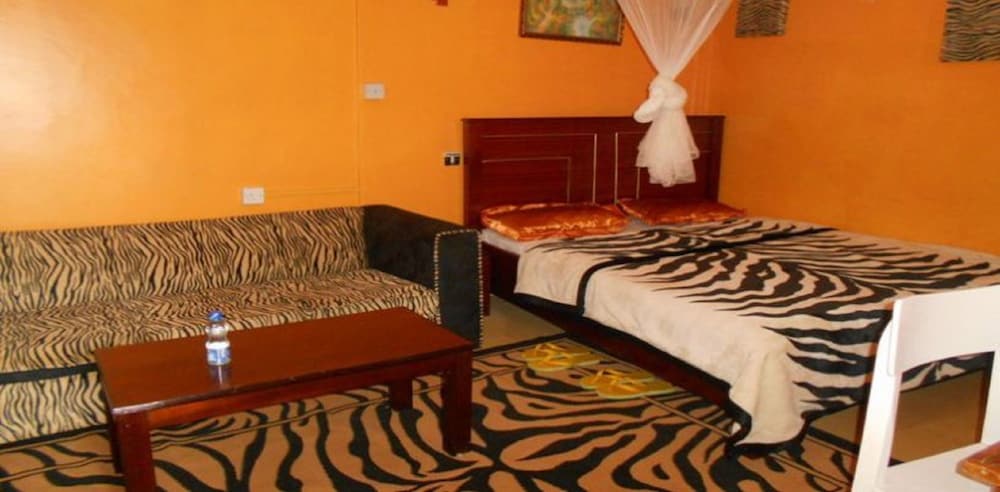 Фото отеля 2