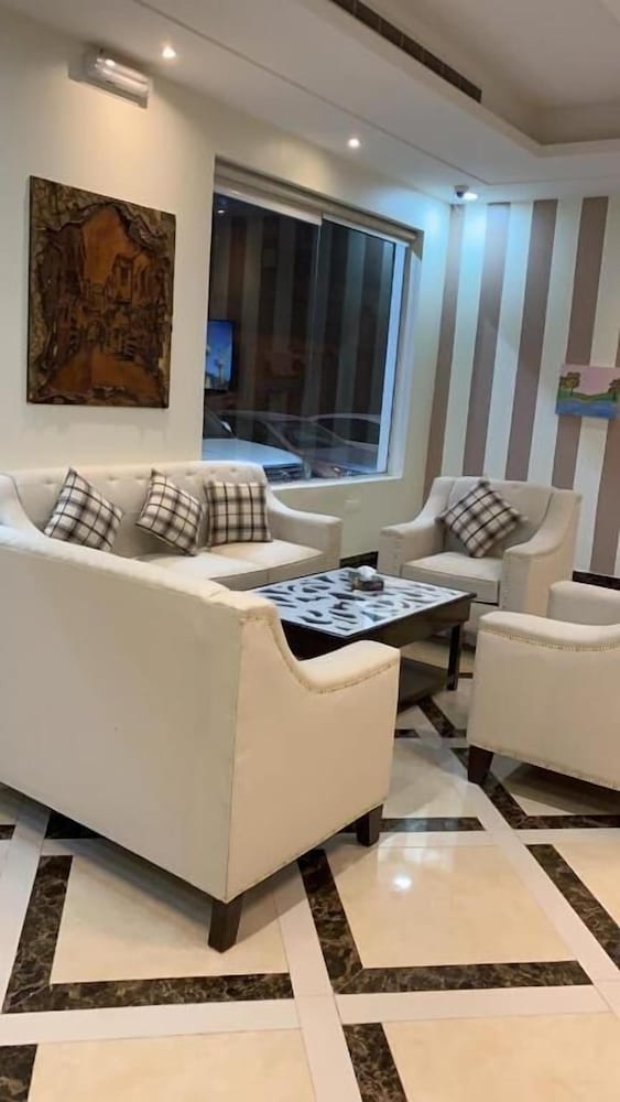 Фото Methaq Hotel Suites