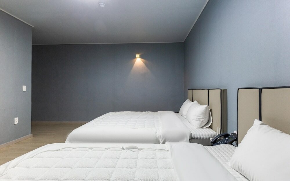 Фото Yeosu Rivera Hotel