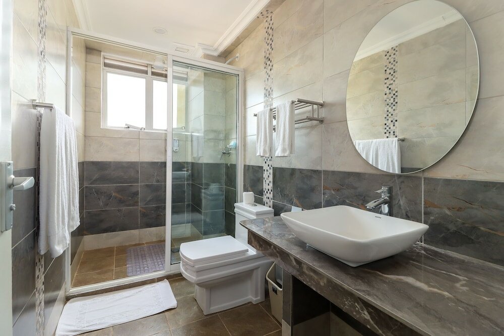 Фото Dallas Premiere Hotel