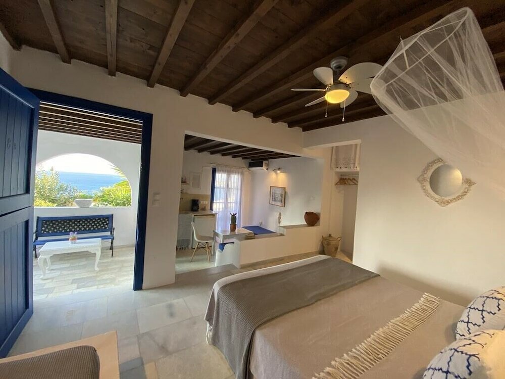 Фото Azure Blue Studios