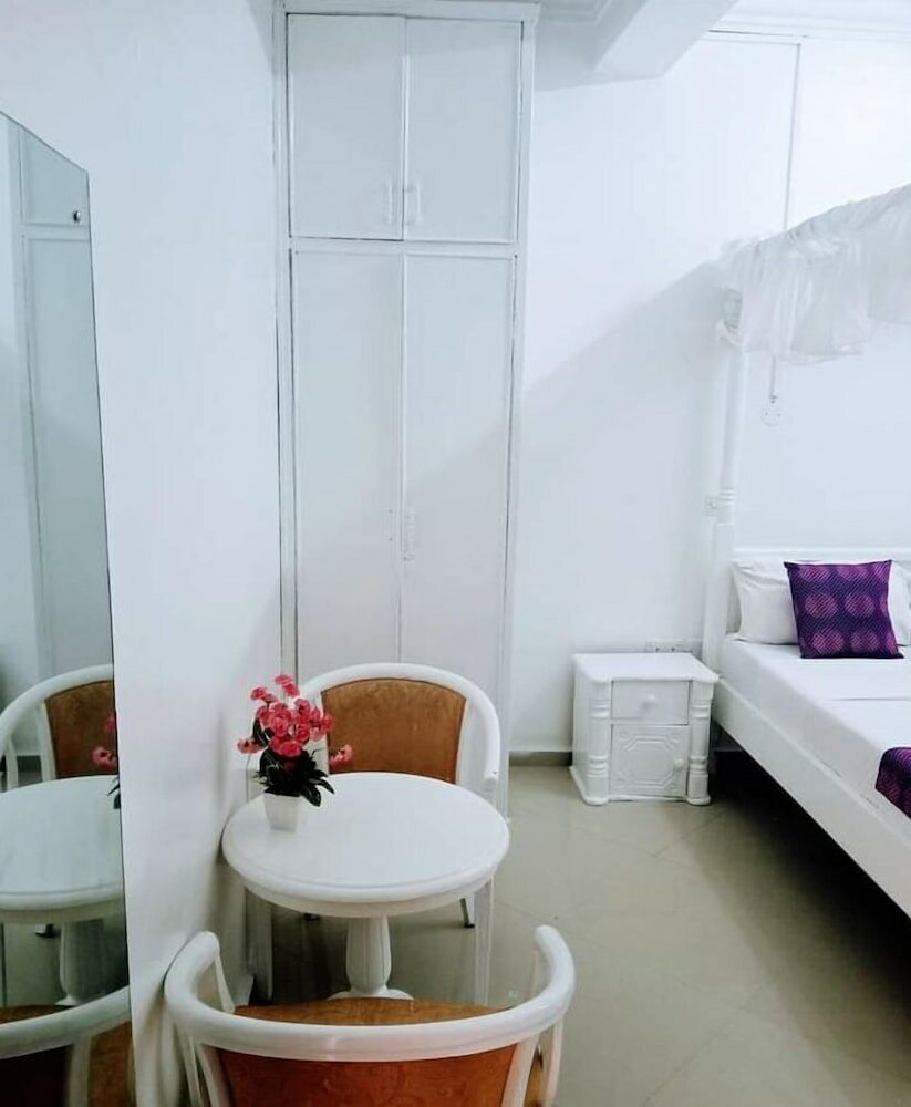 Фото Bustani Apartment