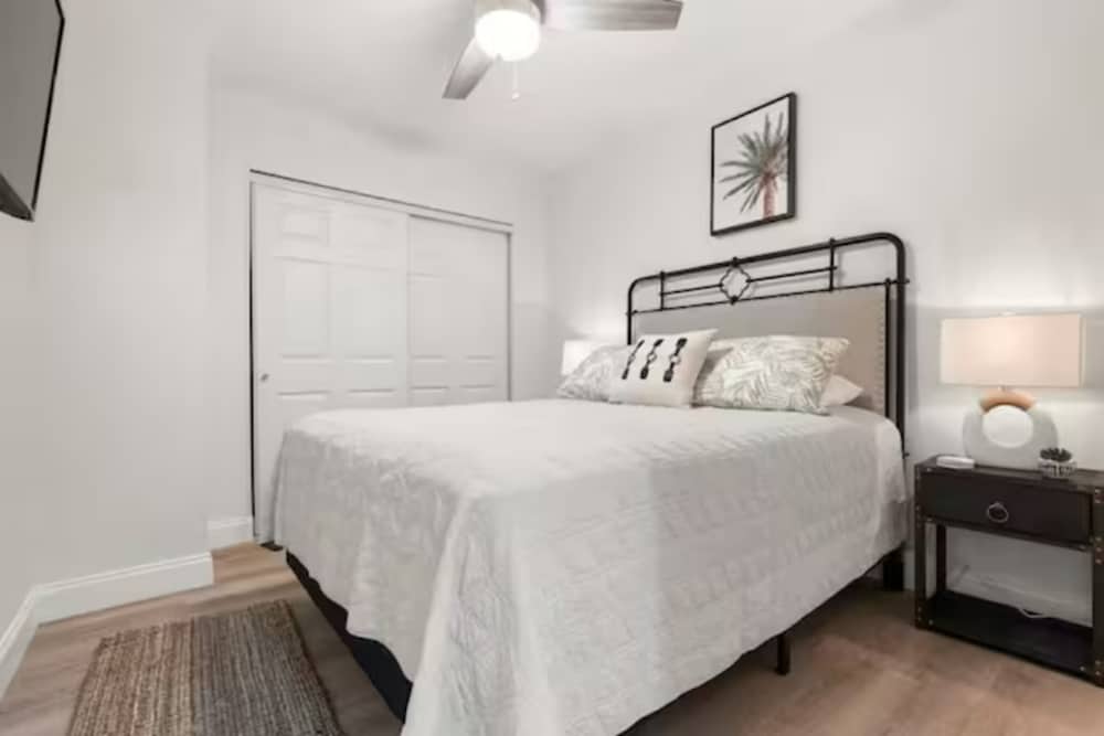 Фото Experience The Ultimate in Luxury Living