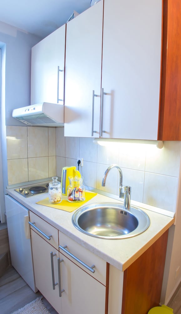 Фото Yellow Lilly Mostar Apartment