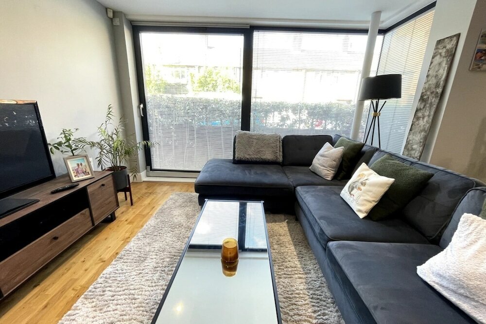 Фото Pristine 1bedroom Flat W/private Patio - Stockwell!
