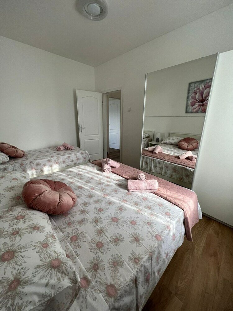 Фото Ivica - 50 m From sea - A1