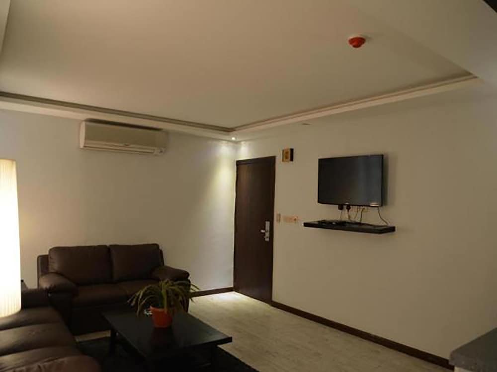 Фото Al Rose Al Motamiza