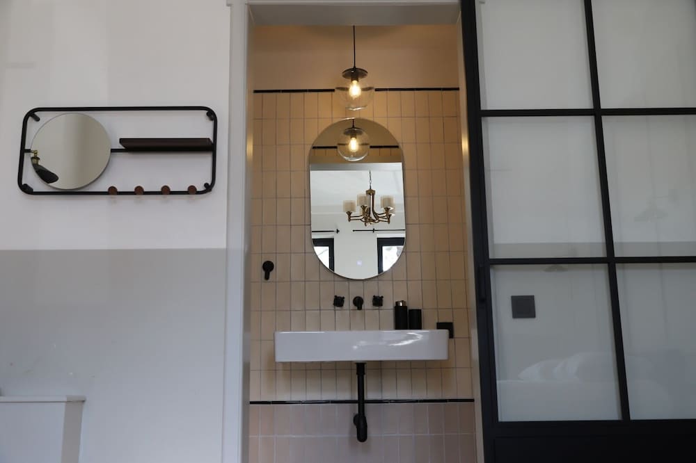 Фото Mr. Lewis Hotel Rotterdam