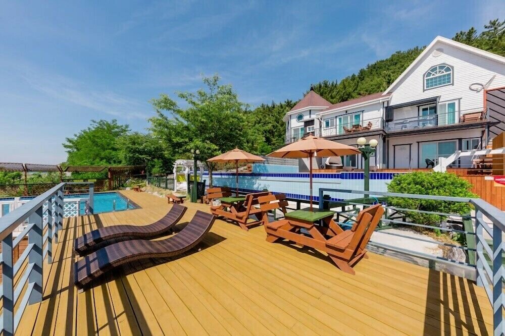 Фото Pool Villa 1-2 Pension