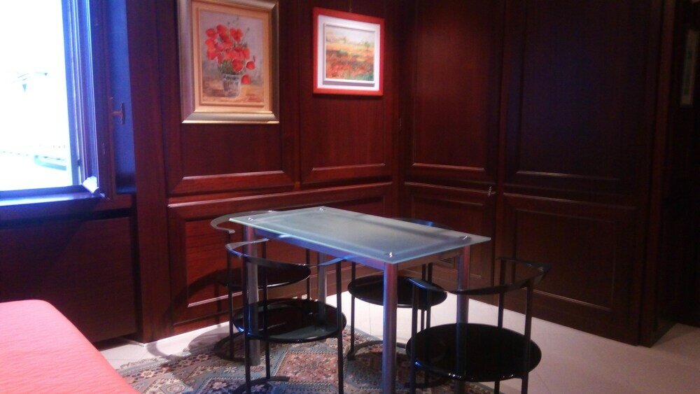 Фото Marconi Rooms - Loggia delle Erbe