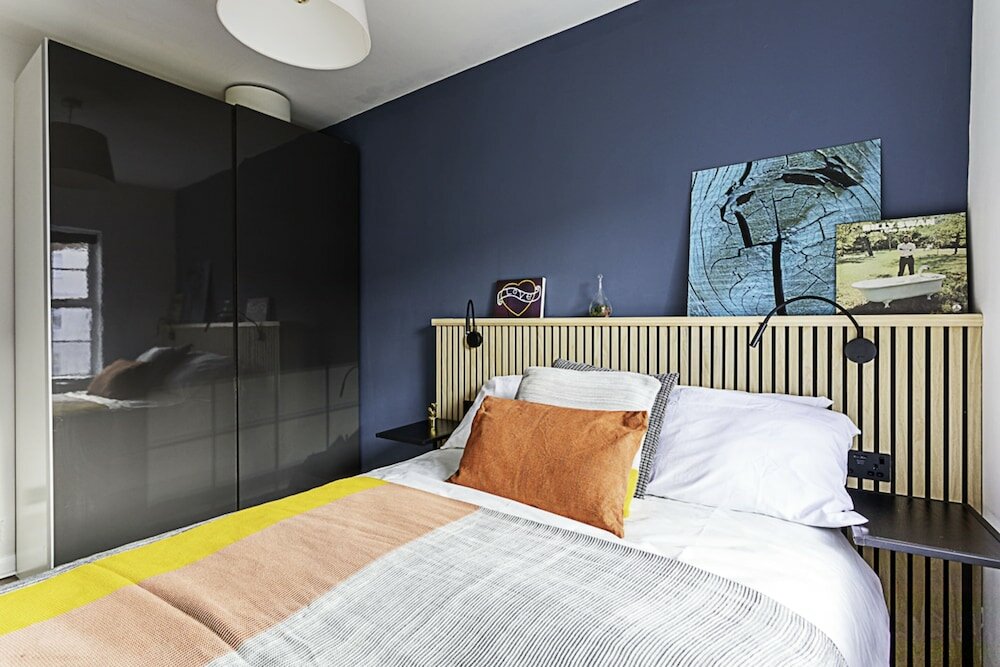 Фото Beautiful Aldgate Apartment