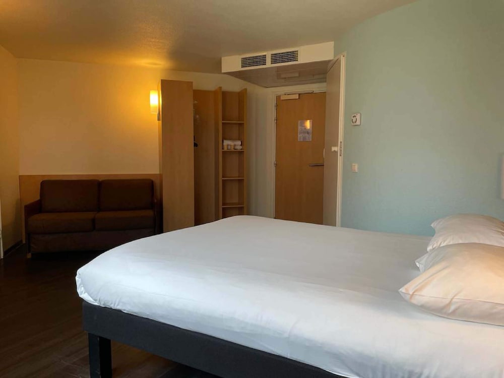 Фото Ibis Paris Orly Rungis