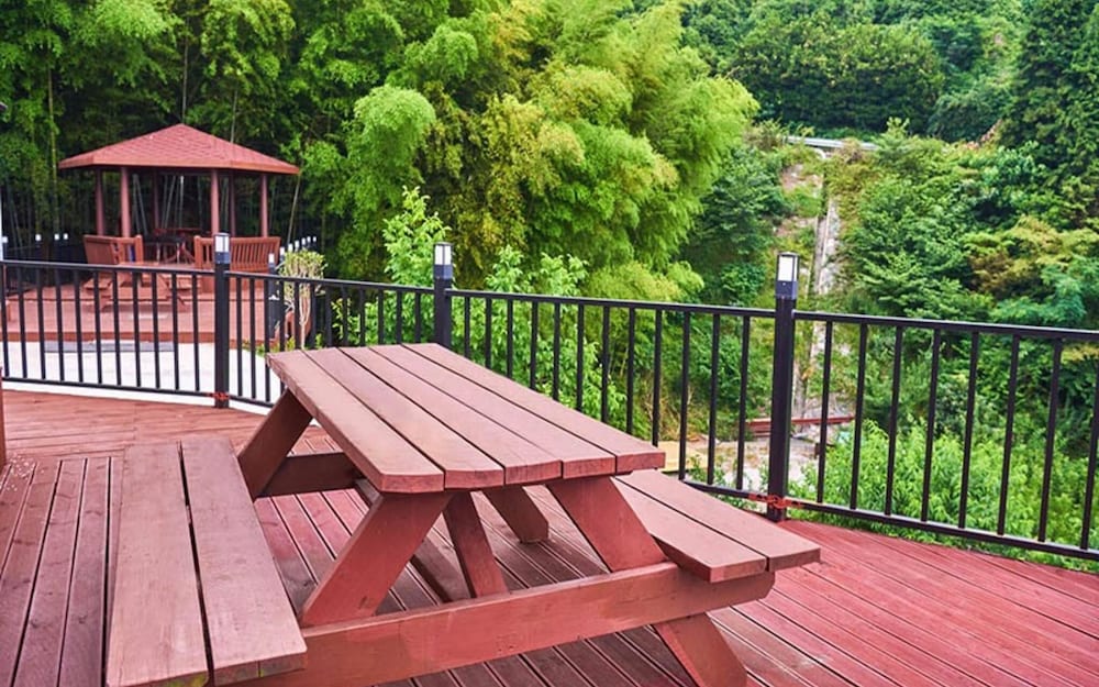 Фото Yeosu Dolsan Healing Pension