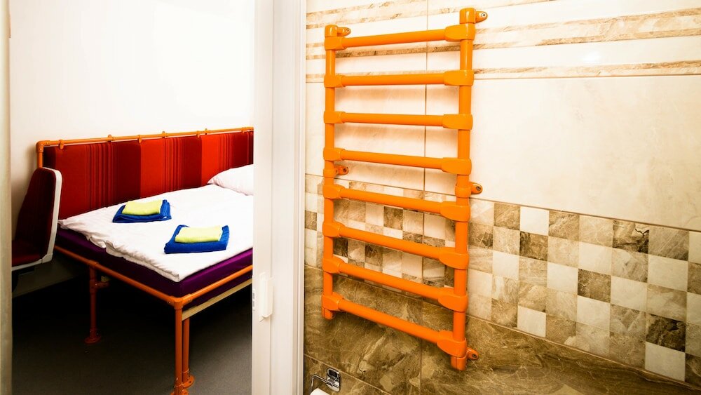 Фото Metro Apartment