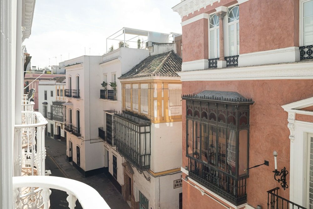 Фото Mylu Suites by Puerta Catedral