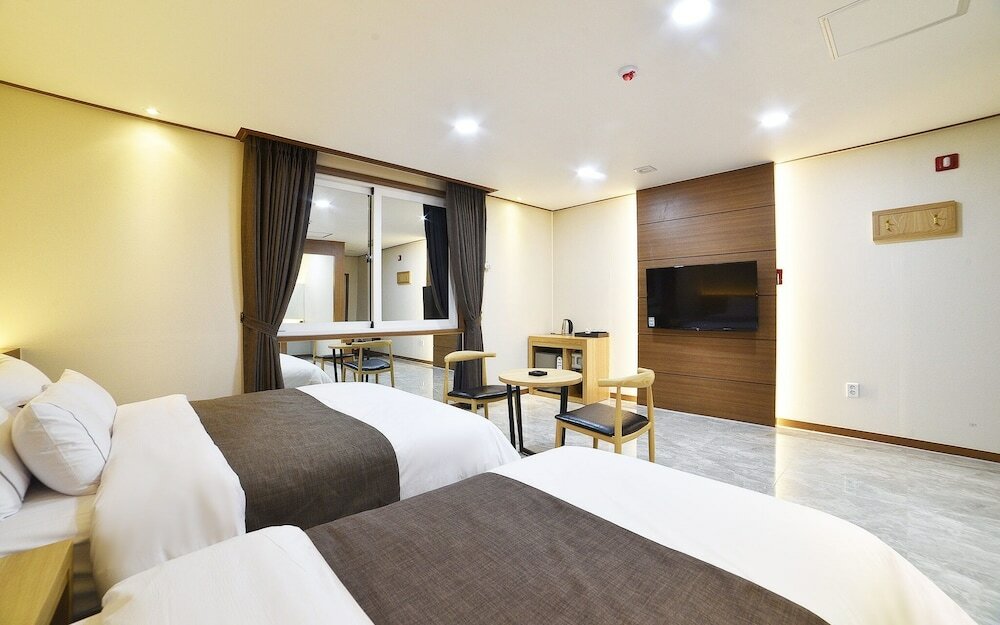 Фото Yeosu Hotel Zava