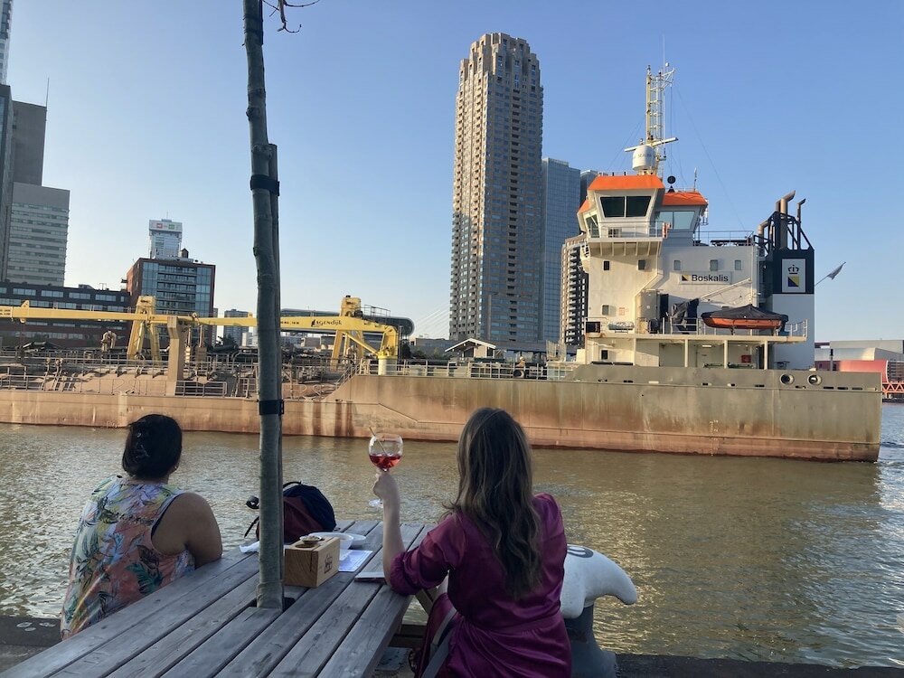 Фото Bed Bites & Business Hotel Rotterdam