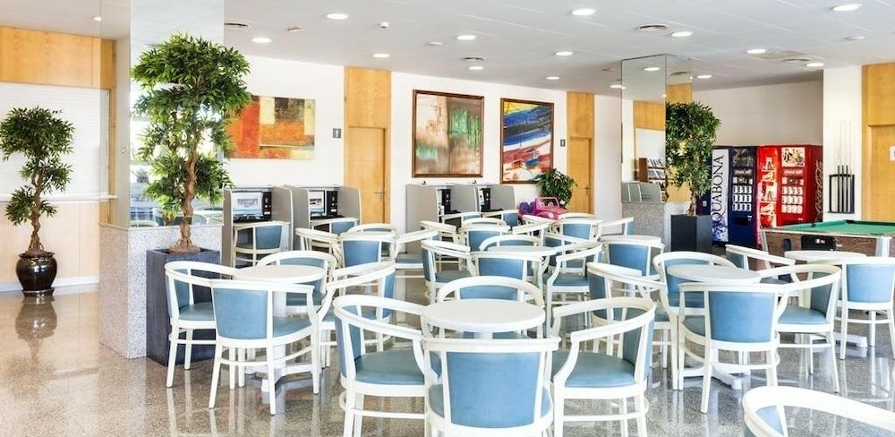 Фото Apartamento cerca de Water World y Gnomo Park