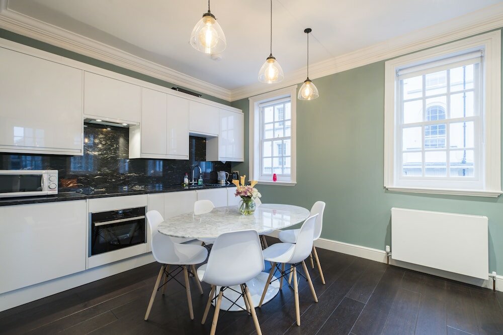 Фото Elegant 2 bed flat close to Kensington Gardens