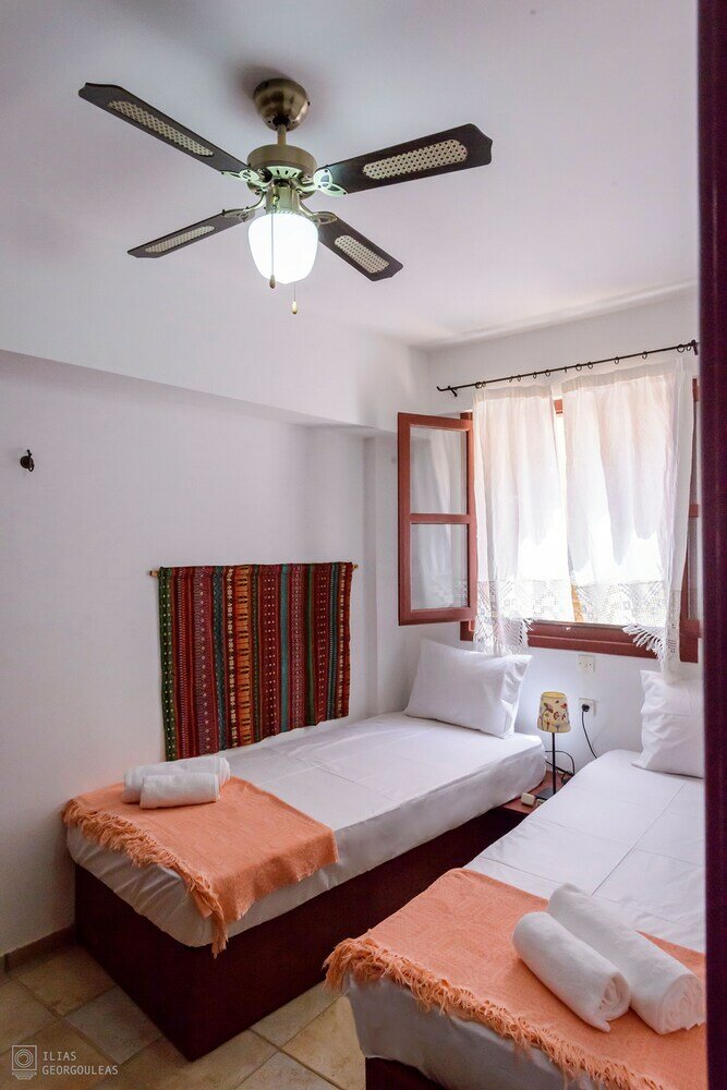 Фото Waveside Sanctuary - Luxurious Seastone Villa