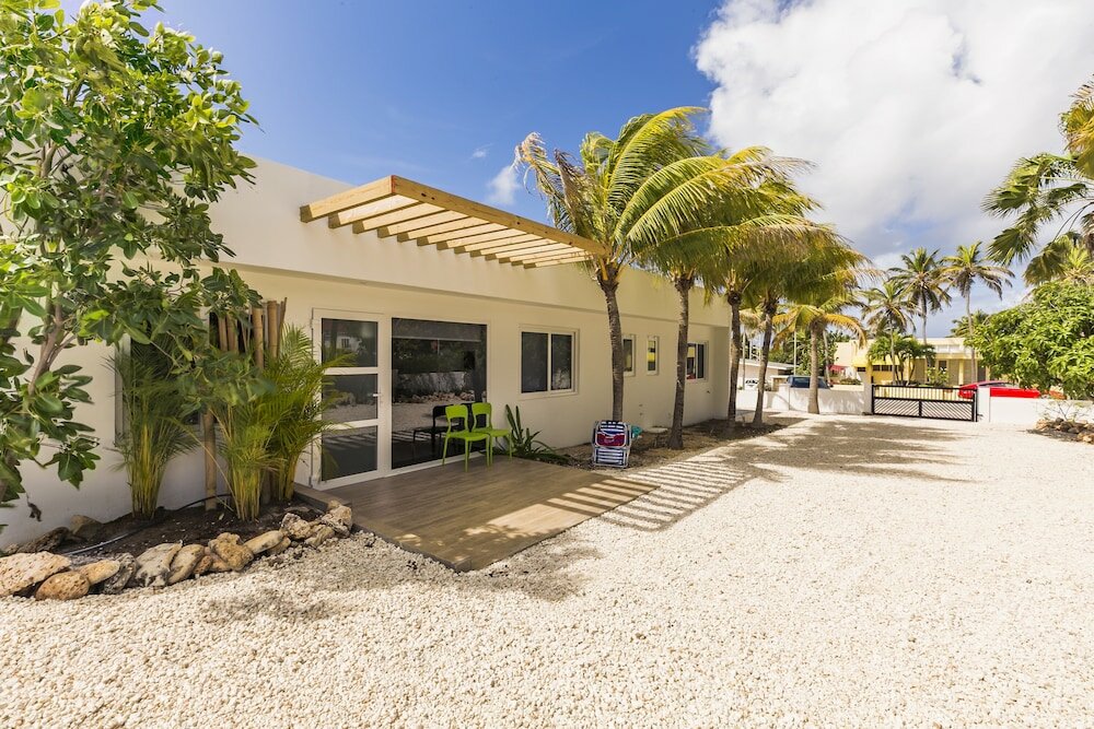 Фото Boca Catalina Modern Villa