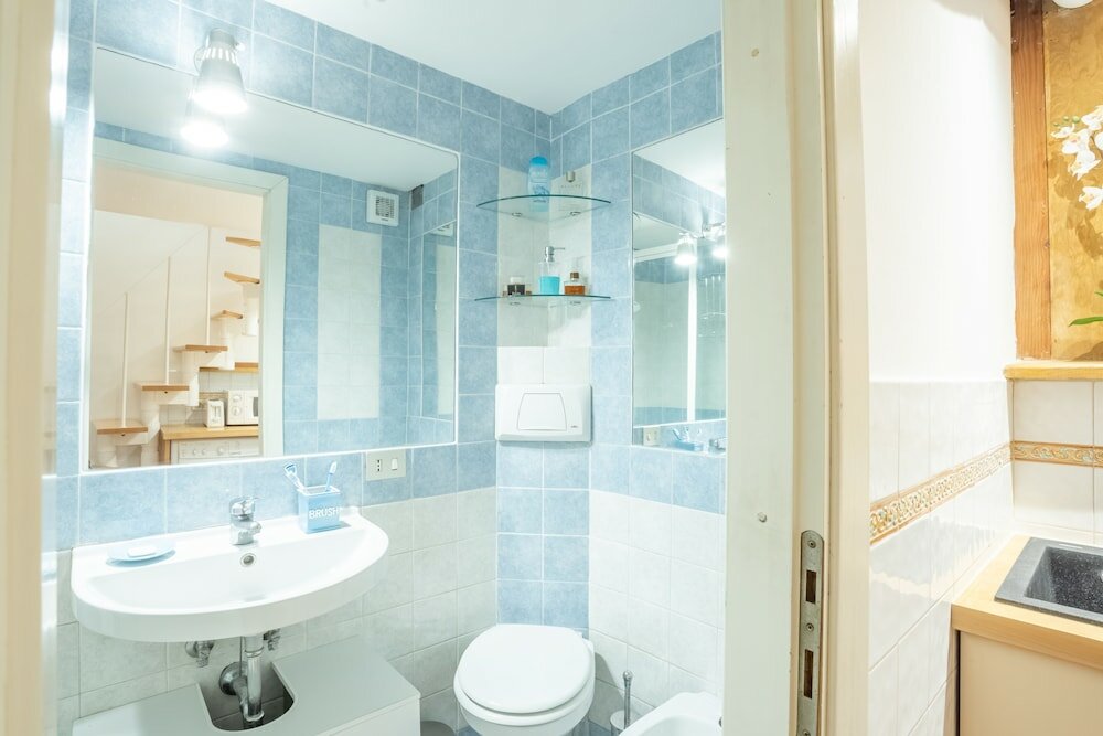 Фото Quiet and Cozy Trastevere Hideaway