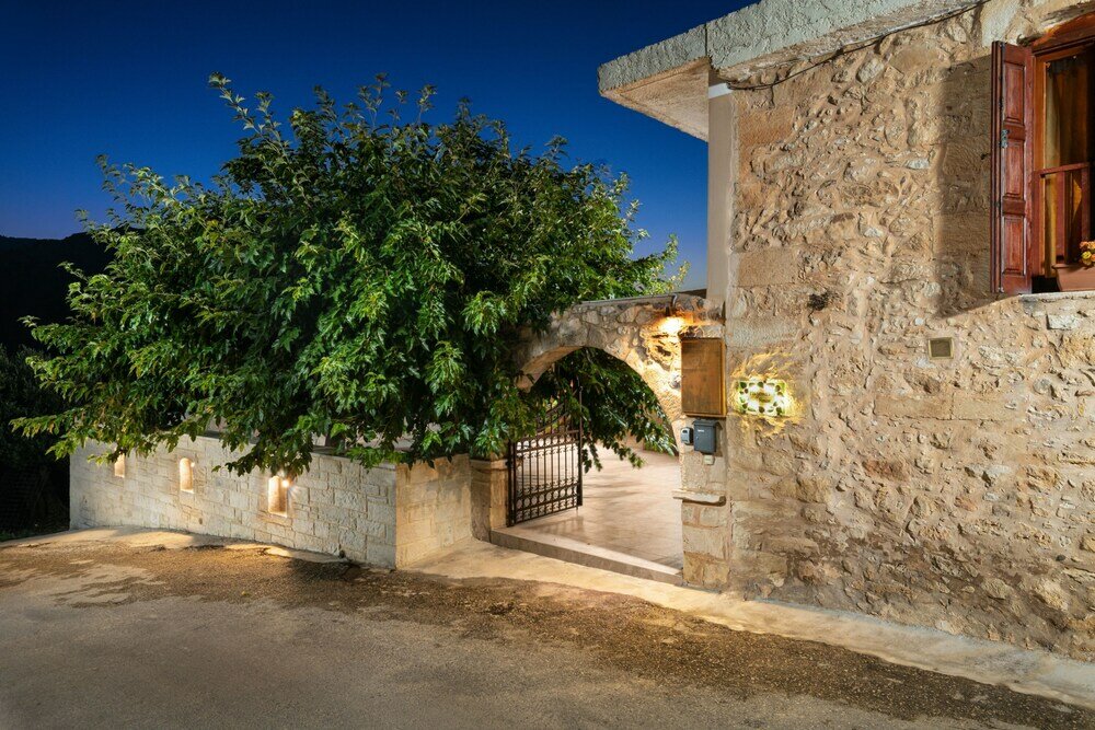 Фото Pagonas Traditional House