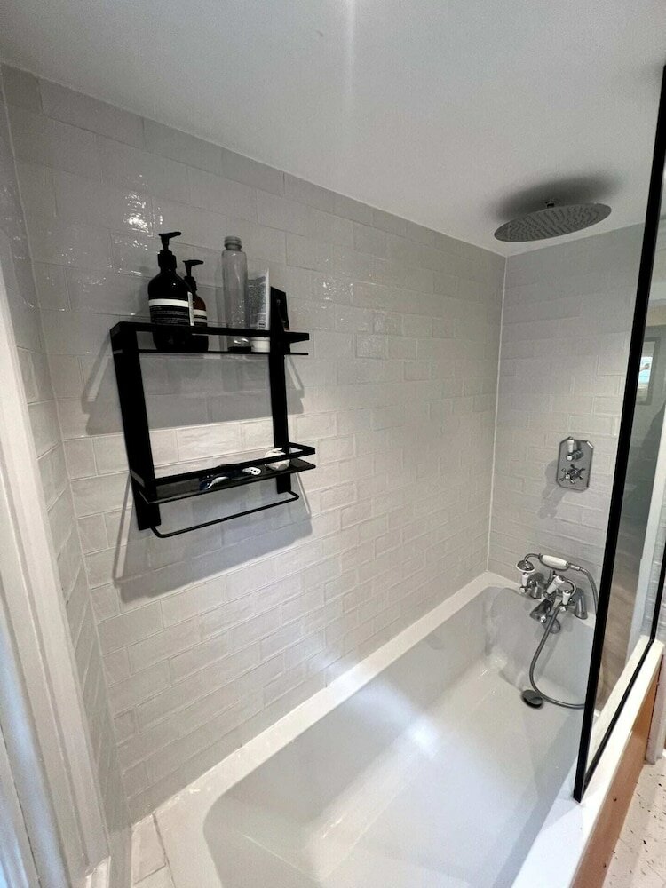 Фото Quirky 1 Bedroom Apartment in Islington