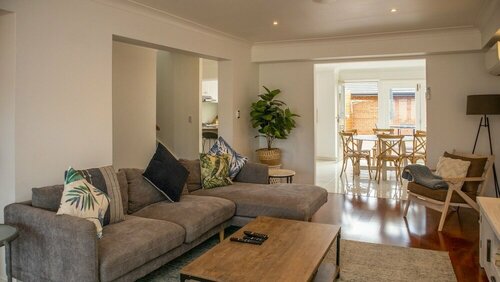 Гостиница Brighton House в Мельбурне