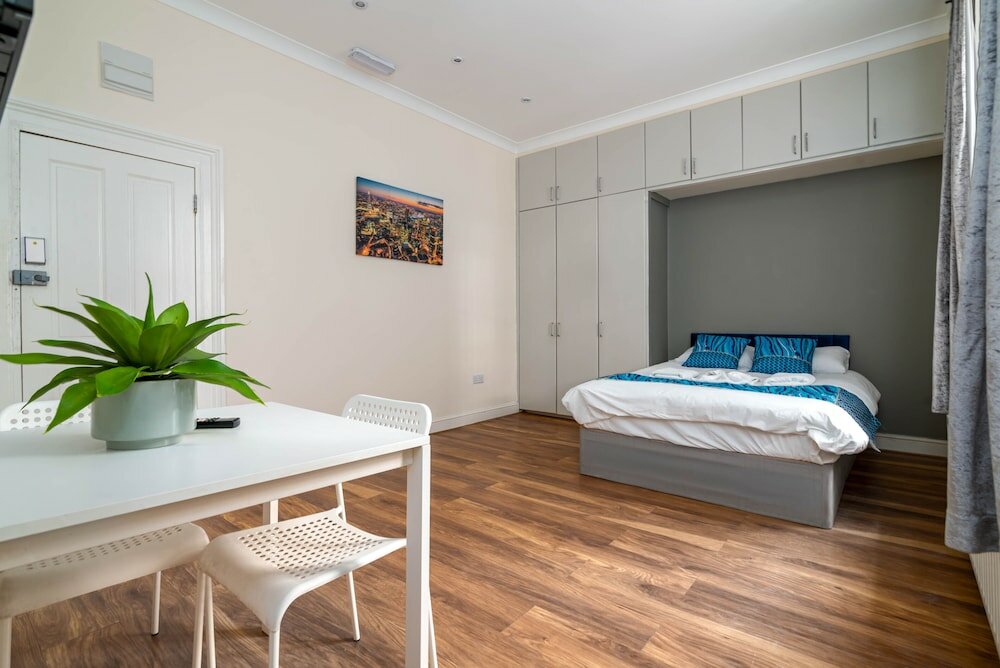 Фото Camden Suites