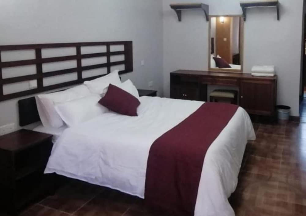 Фото Edgewood Country Place