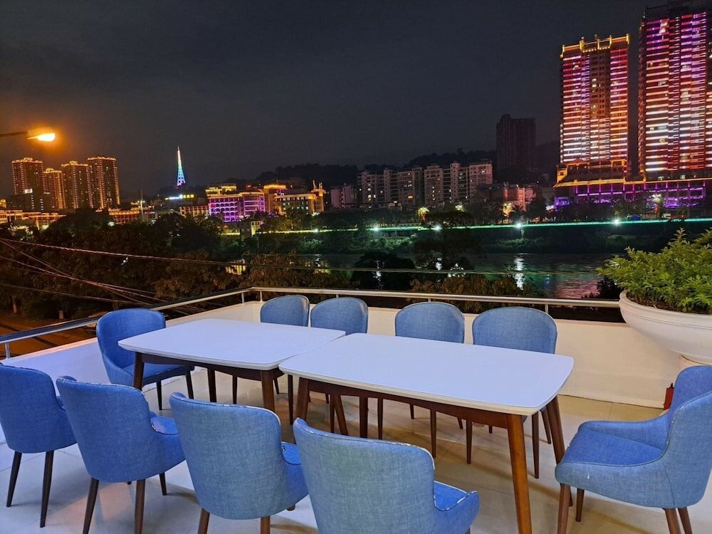 Фото Song Hong View Hotel